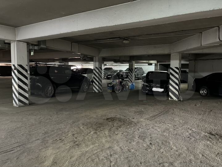 Машиноместо, 18 м²