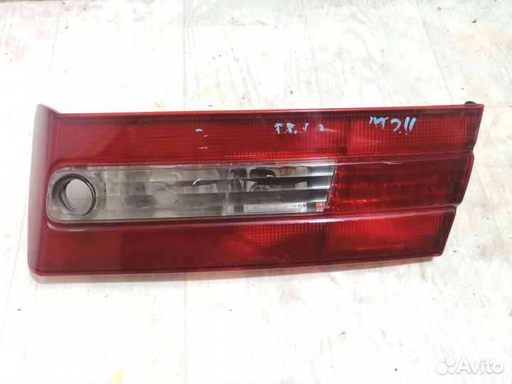 Фонарь задний правый Toyota Corona Premio AT211