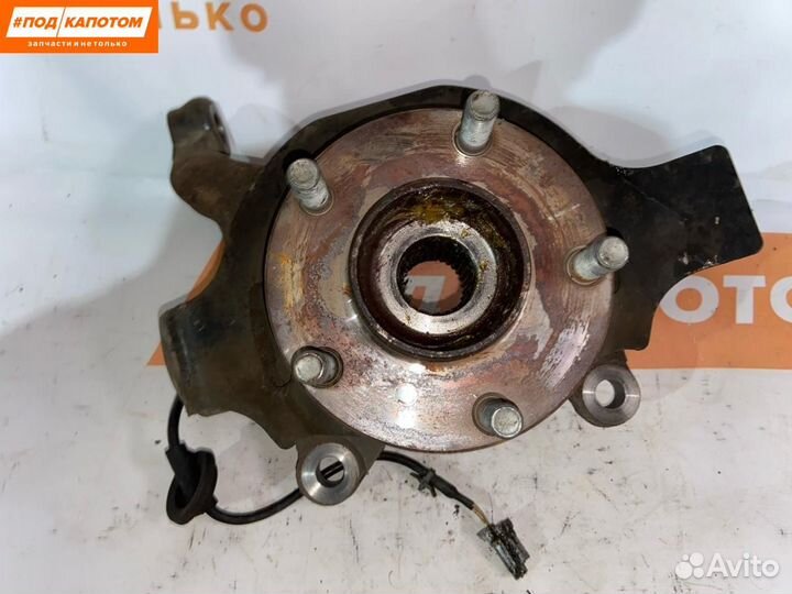 Кулак передний правый Nissan Murano Z50 2008