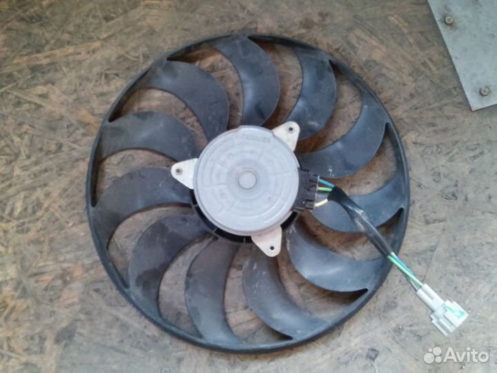 Вентилятор охлаждения радиатора Nissan X-Trail Т31
