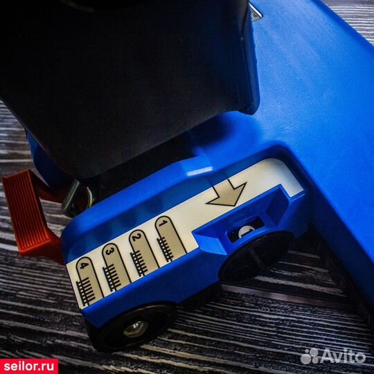 Вертикальный пылесос Santoemma BT 350