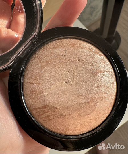 Хайлайтер пудра MAC mineralize skinfinish