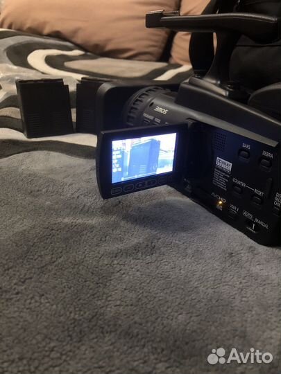 Видеокамера Panasonic AG-hmc41E