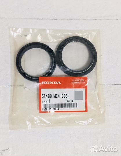 Сальники пыльники вилки комплект