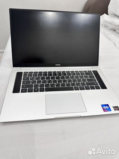 Honor magicbook pro 16.1