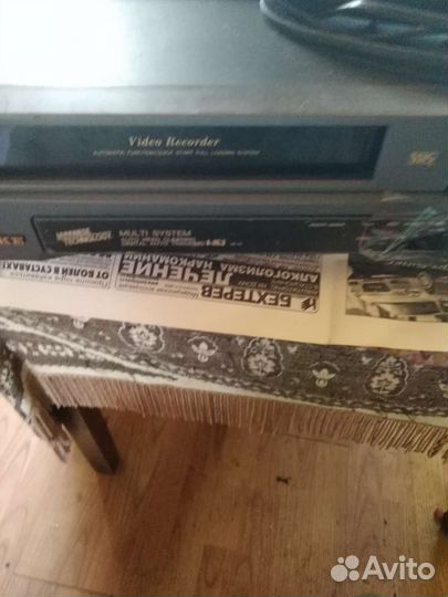 Видеомагнитофон