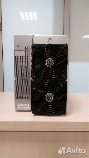 Новый майнер Bitmain Antminer S19 90th 126 чипов