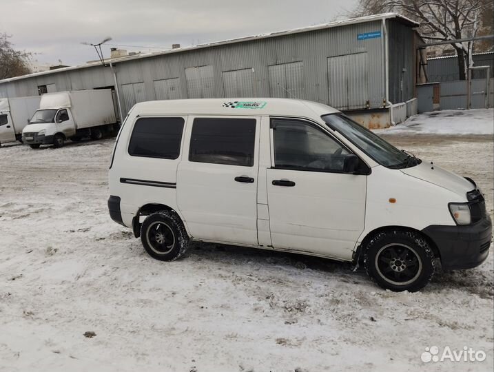 Toyota Town Ace 1.8 AT, 2000, битый, 232 000 км