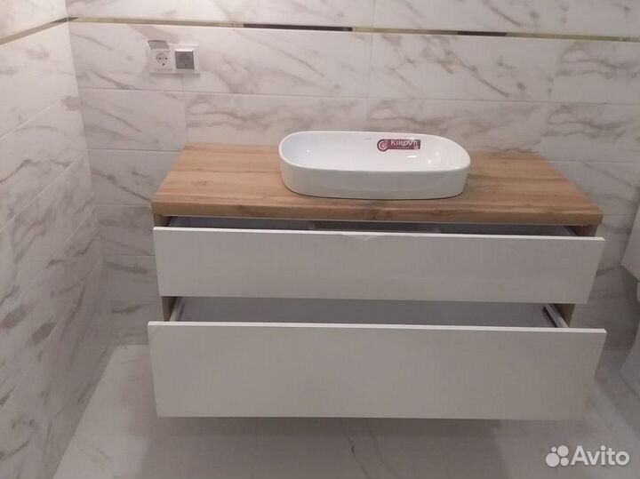 Тумбочка с зеркалом/тумбочка подвесная