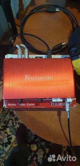 Внешняя звуковая карта focusrite scarlett 2in2