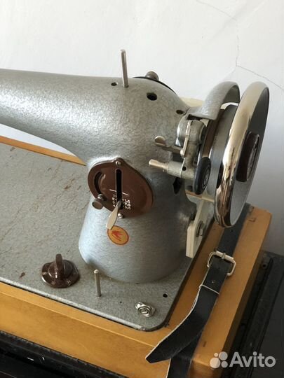 Швейная машинка tur 2