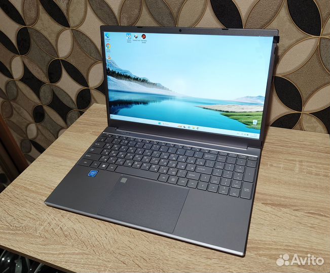 Мощный новый ноутбук i5-8259U, RAM 16GB + SSD M2