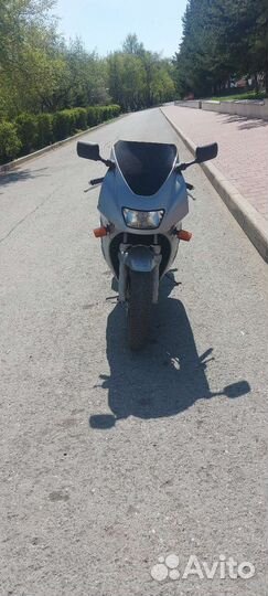 Suzuki rf600r