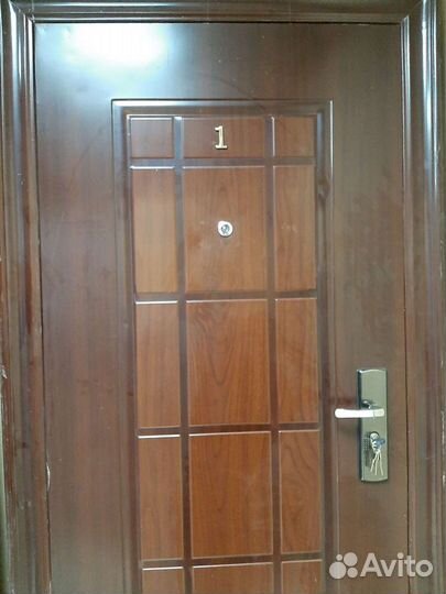 Дверь жесткая