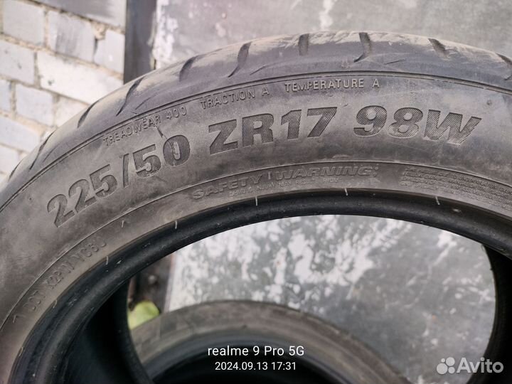 Kumho 722 R17 98W