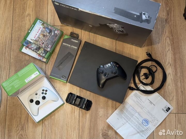 Xbox One X 1TB