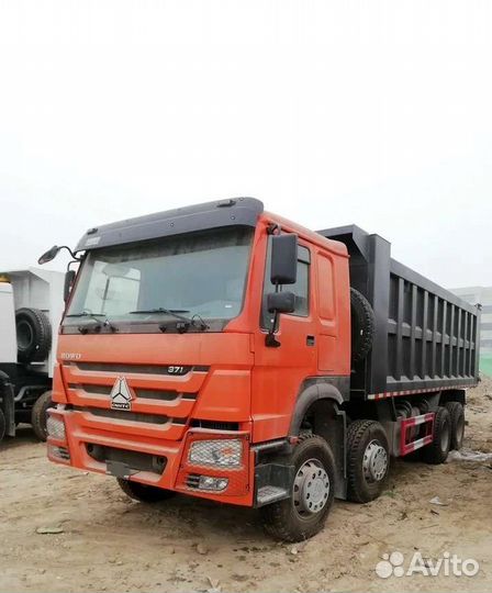 Водитель самосвала категории с