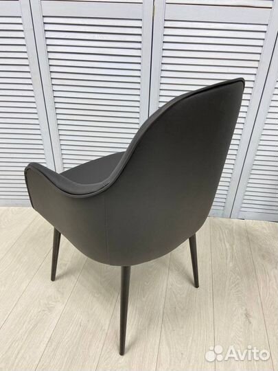 Кресло кожаное