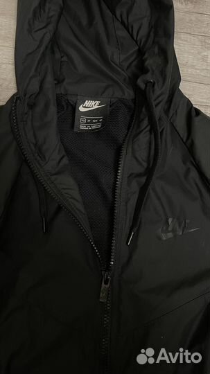 Ветровка женская