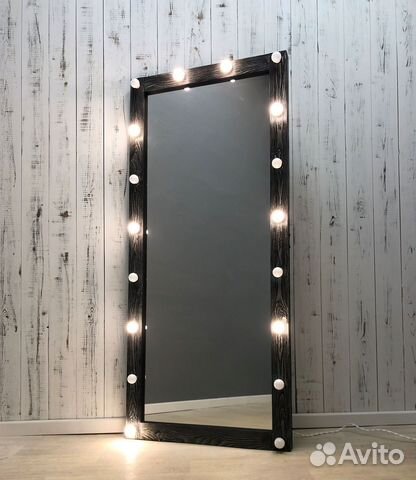Зеркало с лампочками