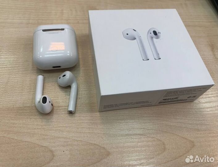 Apple Airpods 1го поколения