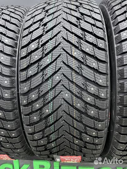 iLink Wintervorhut Stud II 275/45 R21 110T