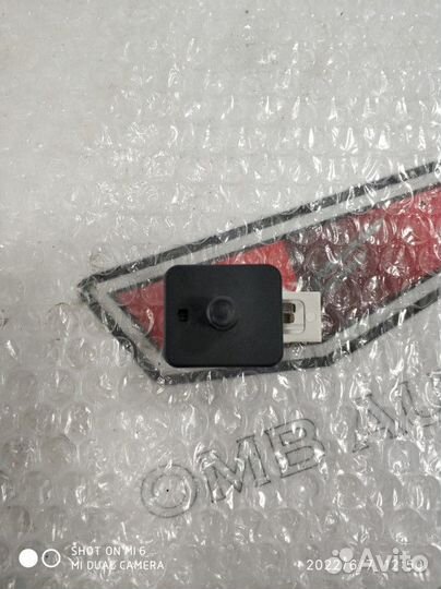 Концевик двери Мерседес W211