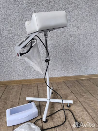 Подставка для педикюра с пылесосом