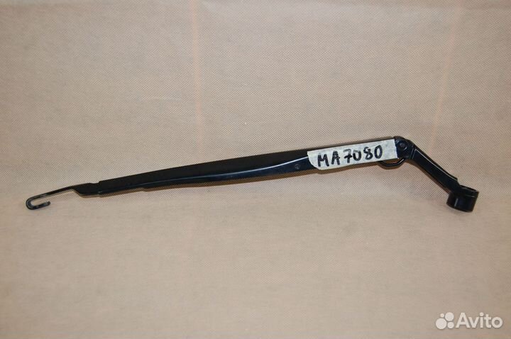 Поводок стеклоочистителя правый - Lexus LX 3