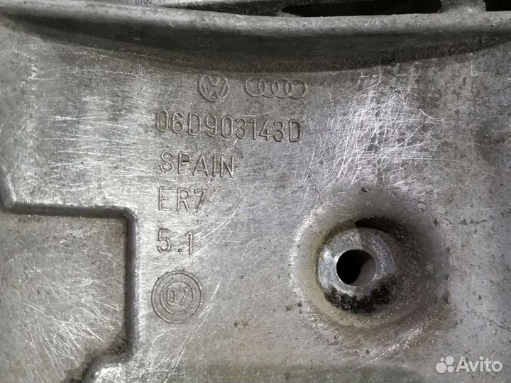 Кронштейн генератора Audi A6 C6