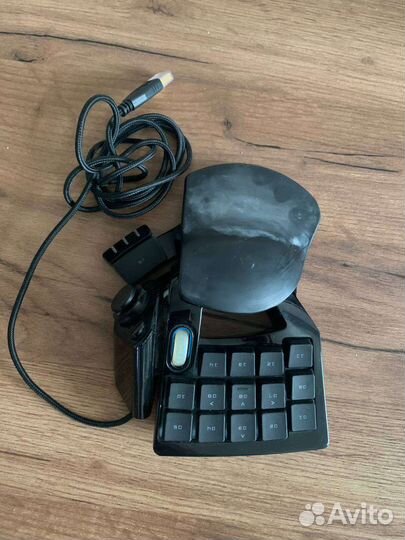 Клавиатура Razer Nastromo