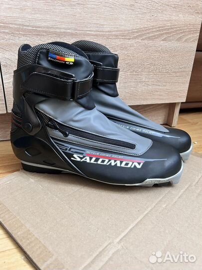 Лыжные ботинки salomon eur 45 1/3 новые