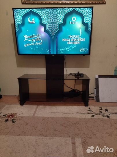 Стеклянная тумба