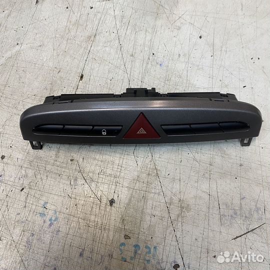 Блок кнопок Peugeot 408