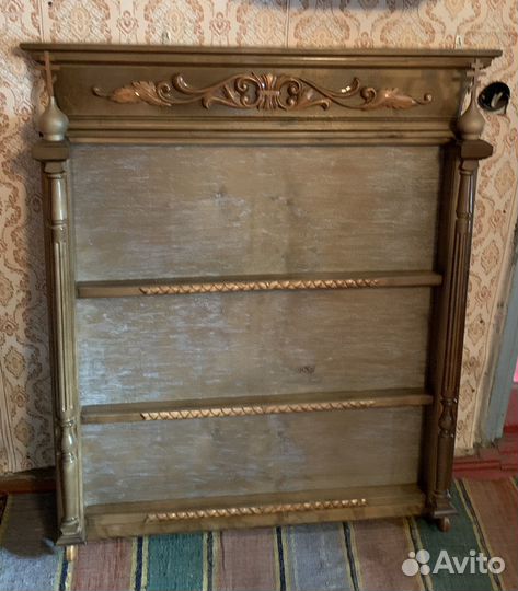 Большой красивый иконостас, дерево