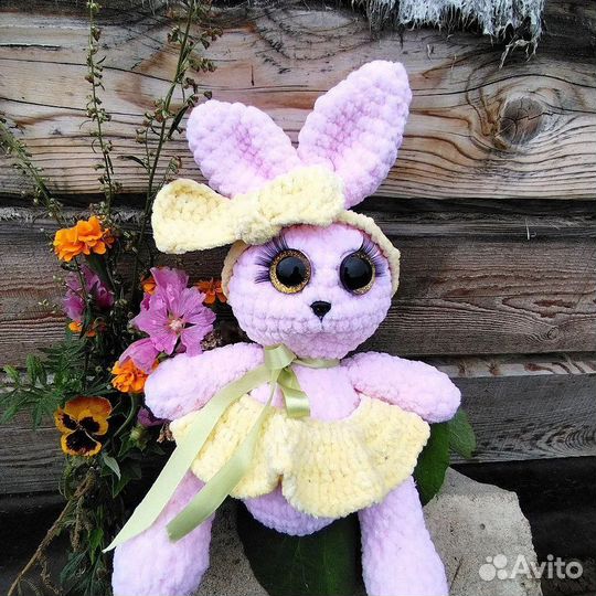 Зайка плюшевая