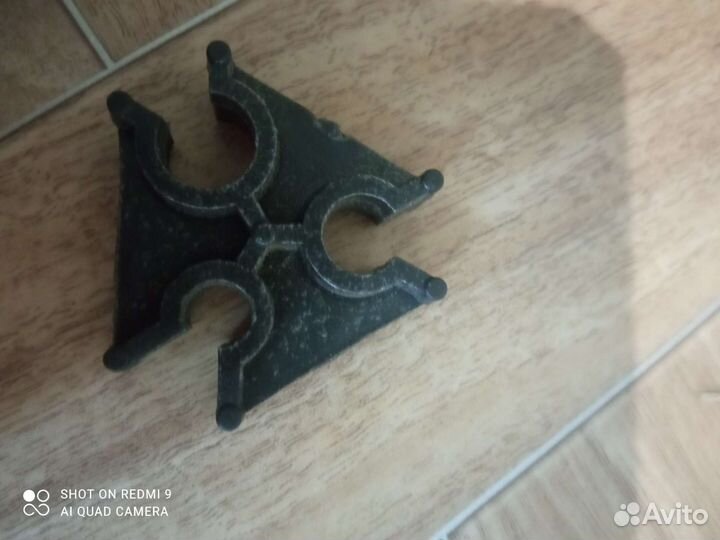 Фиксатор треугольник