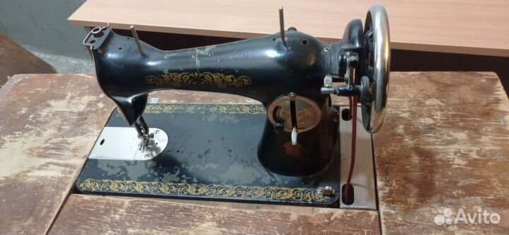 Швейная машина Подольск ножная
