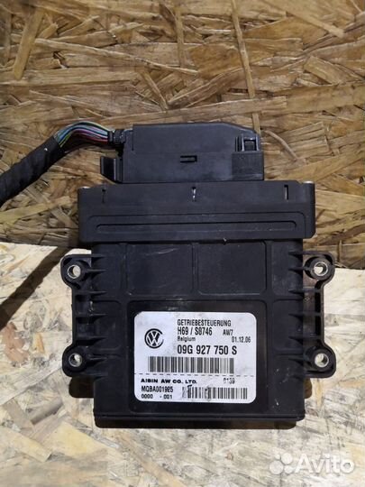 Блок управления АКПП Volkswagen Passat B6 2.0 BVY