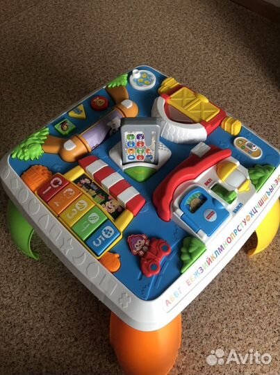 Развивающий столик Fisher Price для малыша