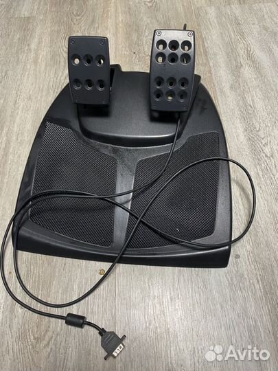 Руль logitech momo racing