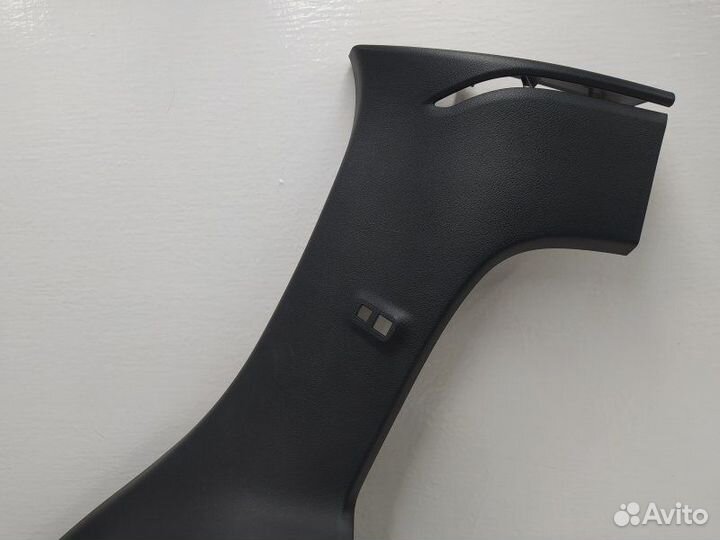 Б/У Б/У Обшивка салона Обшивка задней правой арки