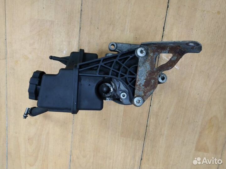 Насос гидроусилителя руля Mercedes Sprinter 906 OM