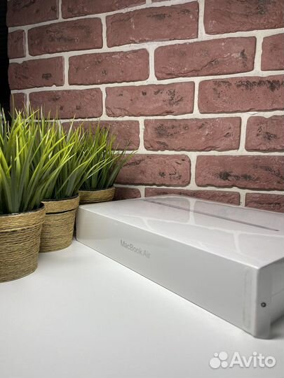 Ноутбук macbook air 13 8/256