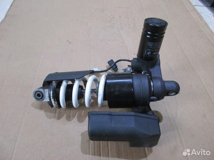 Стойки зад М K1300S BMW K40