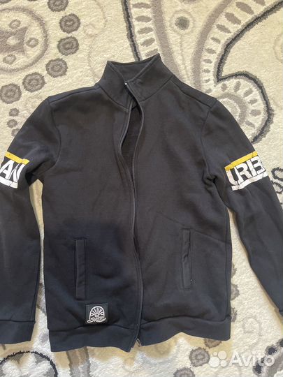 Костюм на мальчика размер 140