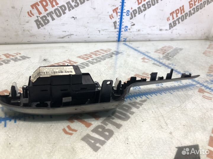 Кнопка стеклоподъемников (Одиночный, задний) Лев