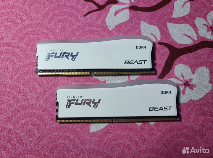 Оперативная память Kingston Fury Beast RGB SE 32GB