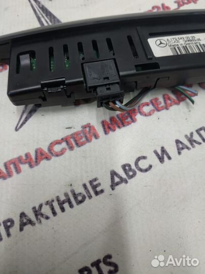 Индикатор парктроников w204 Mercedes