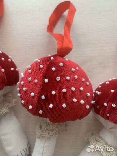 Елочная игрушка мухомор